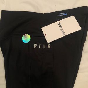 Black 7/8 leggings with side pockets